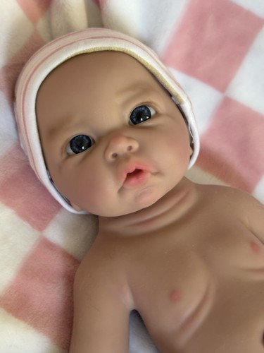 Full silicone reborn baby girl - reborn,